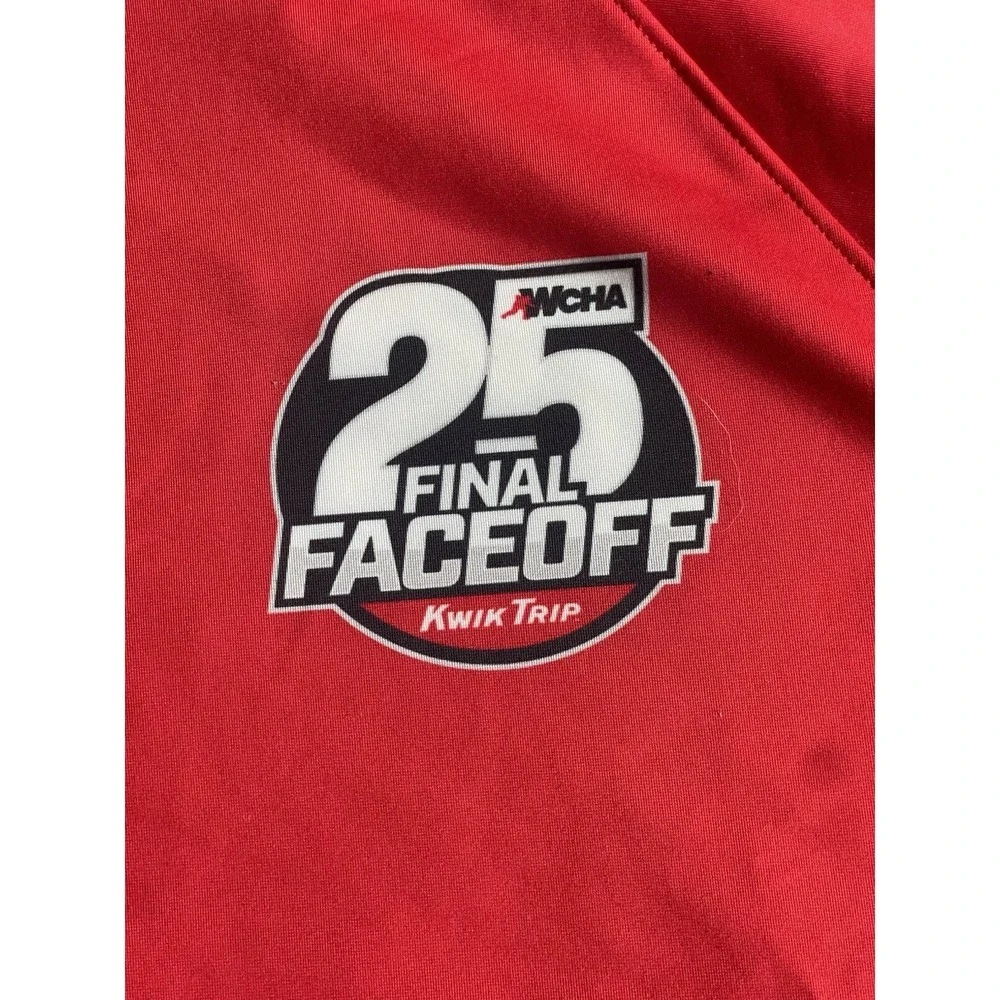 2025 WCHA NCAA Hockey Final Five Pullover 1/4 Zip XL Duluth MN EUC‎